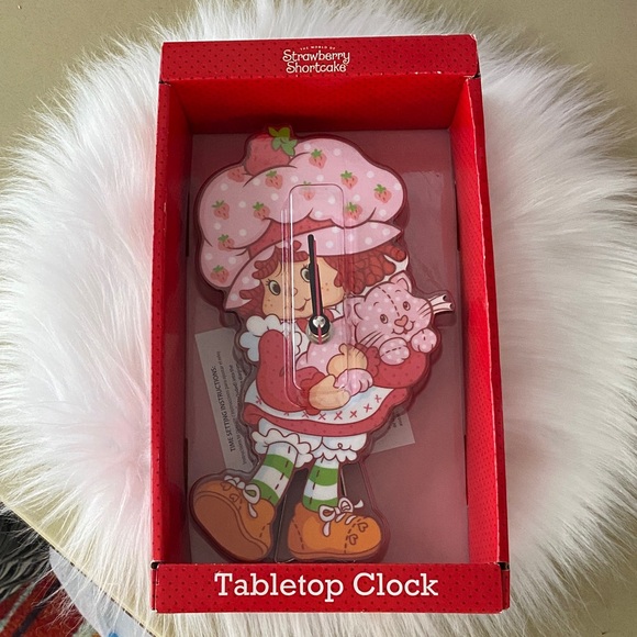 Strawberry Shortcake Other - Strawberry Shortcake Tabletop Clock new in box /Analog display